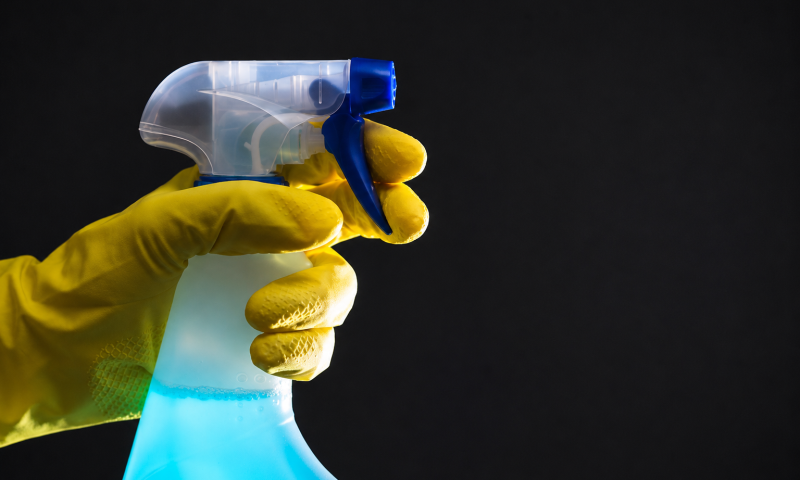 Produtos Químicos Profissionais: A Base da Higiene e Eficiência Operacional com a Status Pro